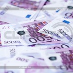 3527630-five-hundred-euro-banknotes